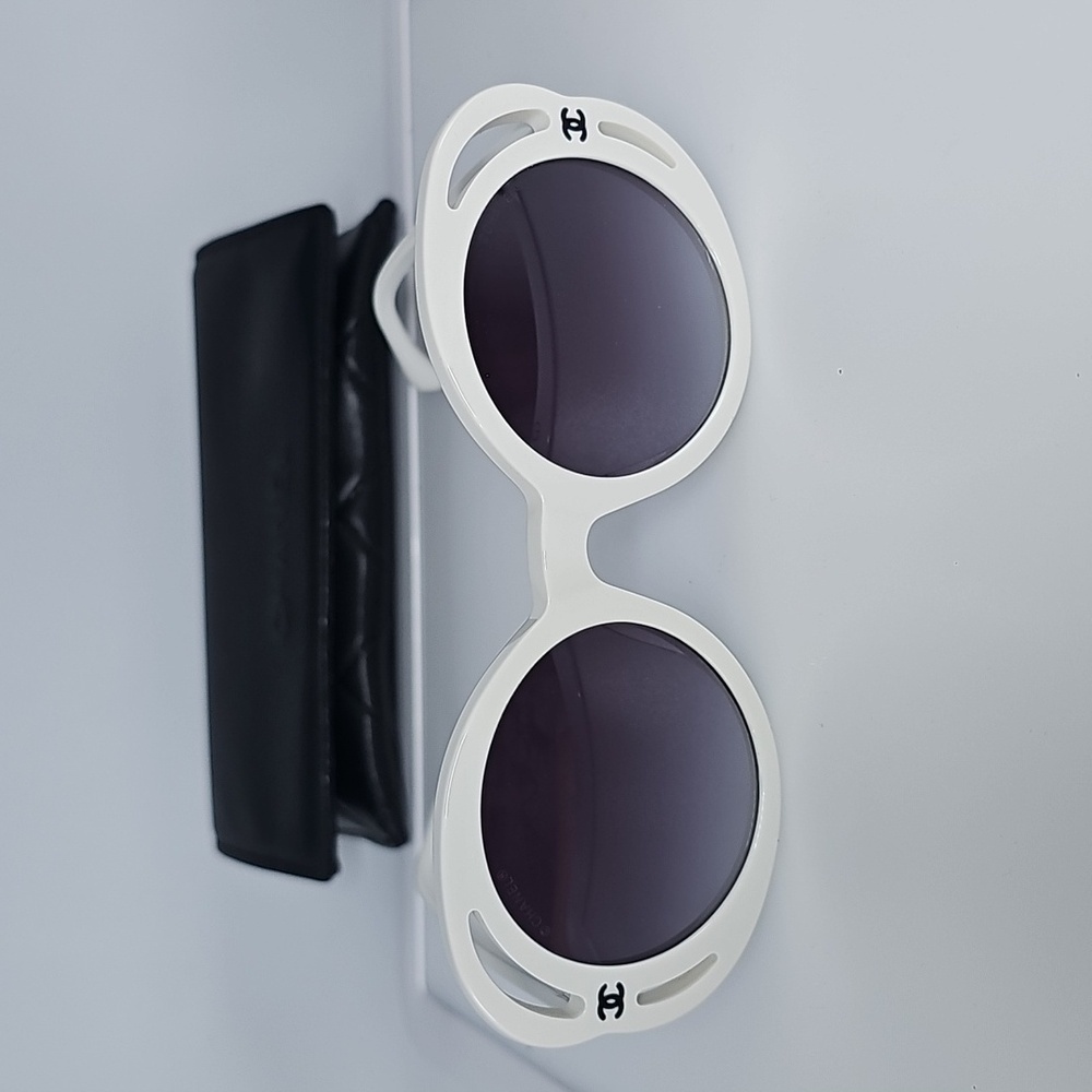 Chanel white round sunglasses Chanel logo 71582A s1255 3N - Picture 4 of 16